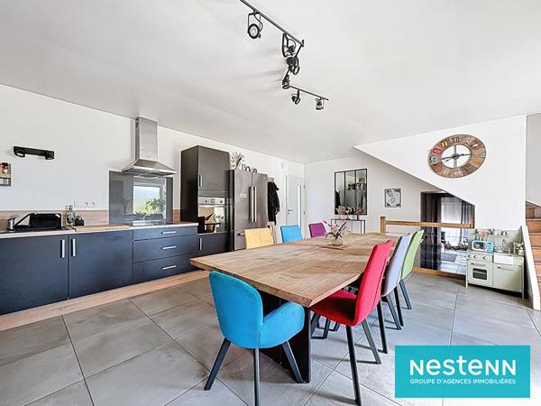 Maison en pierre, centre de PLAINTEL, 3 chambres, jolies prestations !