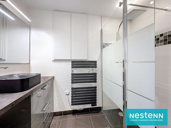 Maison en pierre, centre de PLAINTEL, 3 chambres, jolies prestations !