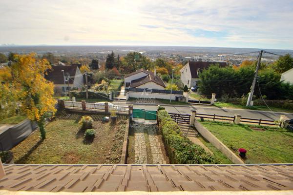 Maison Chanteloup Les Vignes 6 pièce(s) €399 000 ** - Référence 1663