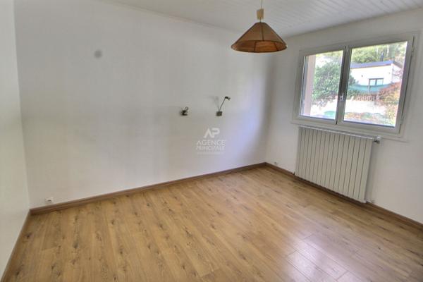 Maison Chanteloup Les Vignes 6 pièce(s) €399 000 ** - Référence 1663