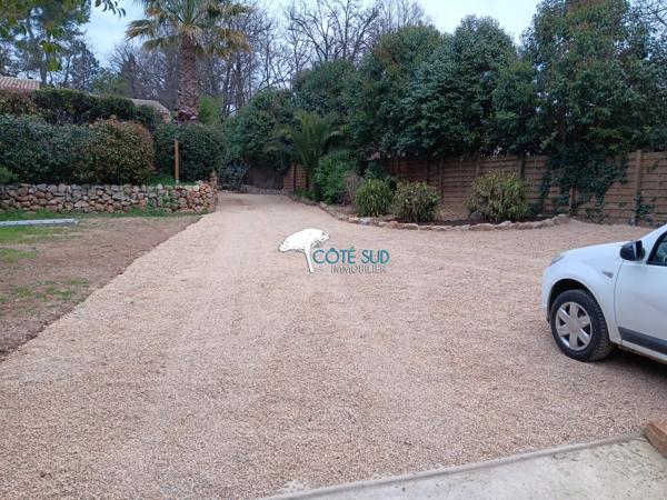 Saint-Antonin-du-Var (83510) Villa 6 pièces 4 chambres avec piscine et vaste garage, en position dominante, proche de Lorgues...