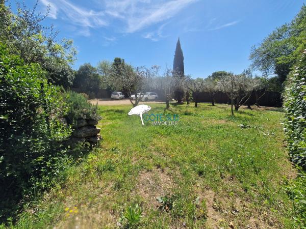 Saint-Antonin-du-Var (83510) Villa 6 pièces 4 chambres avec piscine et vaste garage, en position dominante, proche de Lorgues...