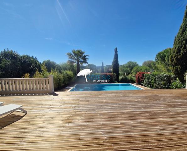 Saint-Antonin-du-Var (83510) Villa 6 pièces 4 chambres avec piscine et vaste garage, en position dominante, proche de Lorgues...
