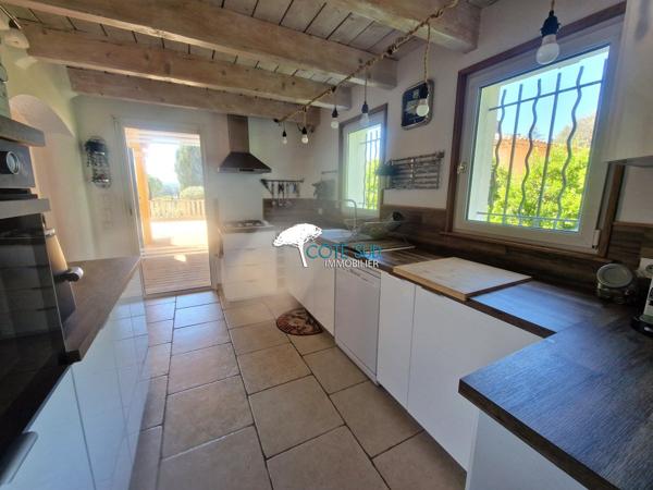 Saint-Antonin-du-Var (83510) Villa 6 pièces 4 chambres avec piscine et vaste garage, en position dominante, proche de Lorgues...