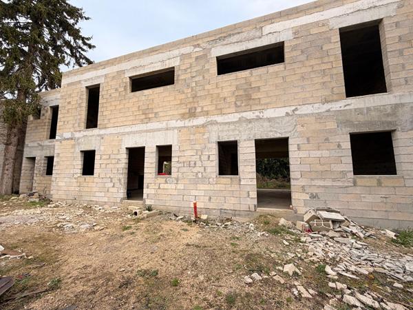 Maison brut de béton 112 m² -  livrée hors d'eau hors d'air - sur Bouffémont