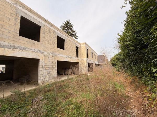 Maison brut de béton 112 m² -  livrée hors d'eau hors d'air - sur Bouffémont