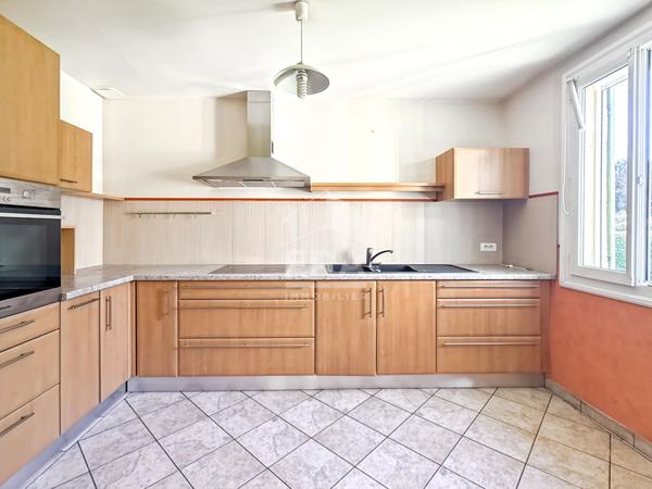 EXCLUSIVITÉ Maison Bouc Bel Air 5 pièces 103 m2 plus garage de 29 m2 plus véranda
