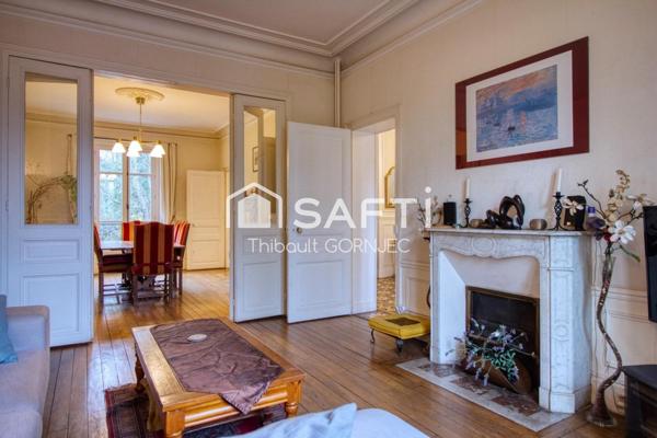 Maison MANSART à Vendre 220m2 env.Terrain de 586m2 env.