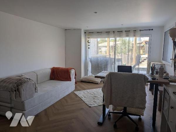 EXCLUSIVITE - LES HERBIERS - Maison de bourg idéalement située en centre-ville, quartier de la ...