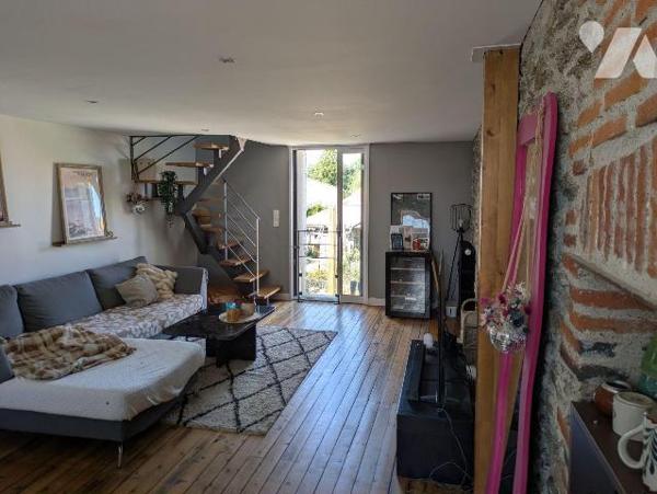 EXCLUSIVITE - LES HERBIERS - Maison de bourg idéalement située en centre-ville, quartier de la ...