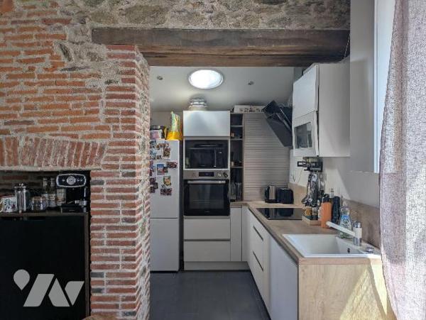 EXCLUSIVITE - LES HERBIERS - Maison de bourg idéalement située en centre-ville, quartier de la ...