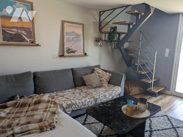 EXCLUSIVITE - LES HERBIERS - Maison de bourg idéalement située en centre-ville, quartier de la ...