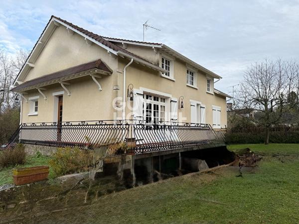 Maison Episy 4 pièce(s) 190 m2 sur un terrain de 1208 m²