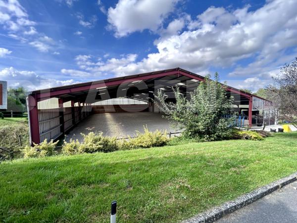 HARAS sur 13300M² Entièrement équipé AVEC habitation de 95m² 