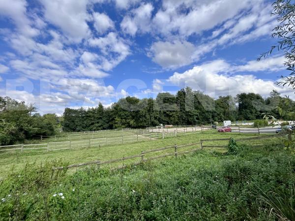 HARAS sur 13300M² Entièrement équipé AVEC habitation de 95m² 