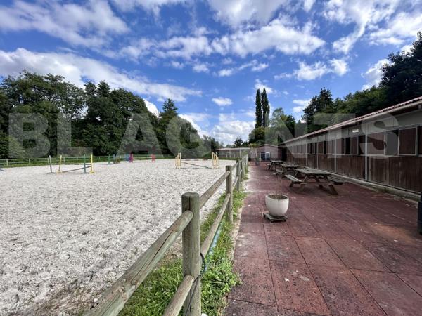 HARAS sur 13300M² Entièrement équipé AVEC habitation de 95m² 