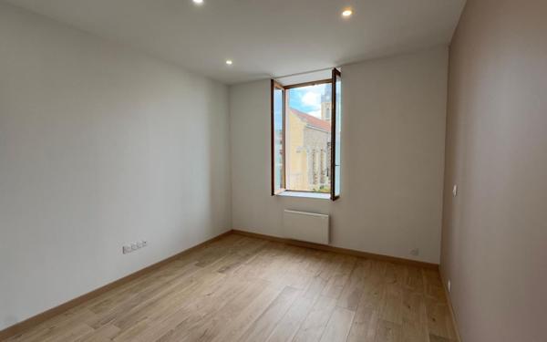 Appartement à vendre    3 pièces • 60 m2 Sérézin-du-Rhône