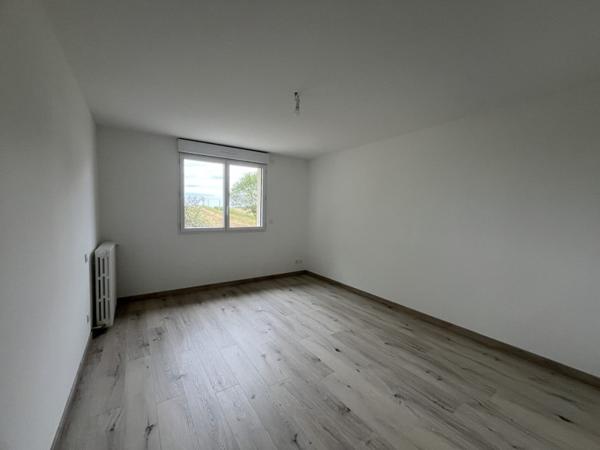 Maison à louer |  Bédéchan |  6 pièces | 230 m²