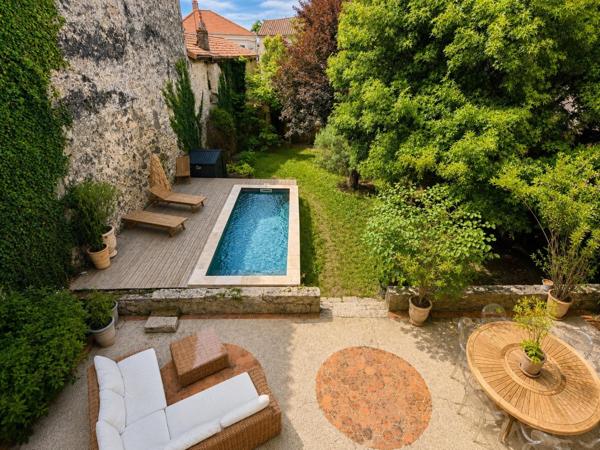 Maison de maître d’exception avec piscine au cœur de Casteljaloux