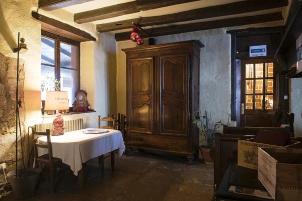 Dpt Côte d'Or (21), à vendre BEZE immeuble