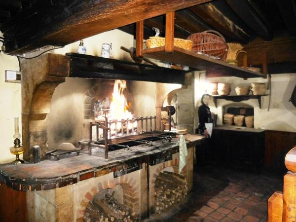 Dpt Côte d'Or (21), à vendre BEZE immeuble