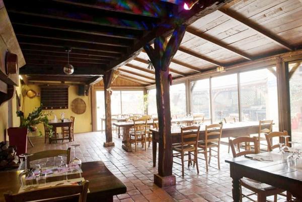 Dpt Côte d'Or (21), à vendre BEZE immeuble