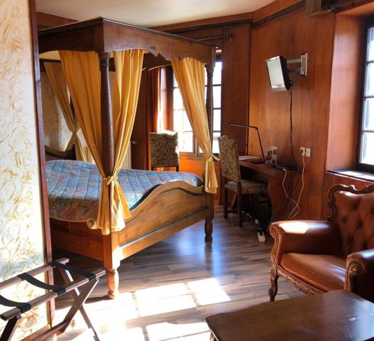 Dpt Côte d'Or (21), à vendre BEZE immeuble