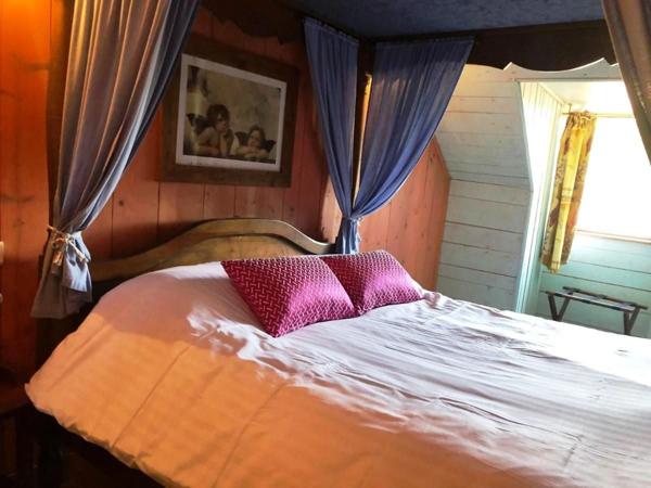 Dpt Côte d'Or (21), à vendre BEZE immeuble