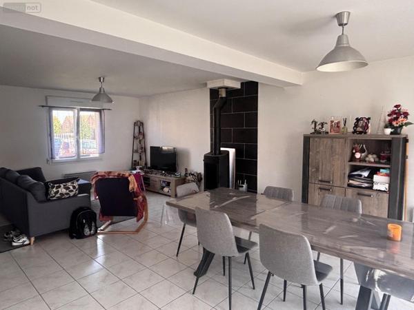 Maison à vendre à Champagné dans la Sarthe (72470), ref : LMY/FOU