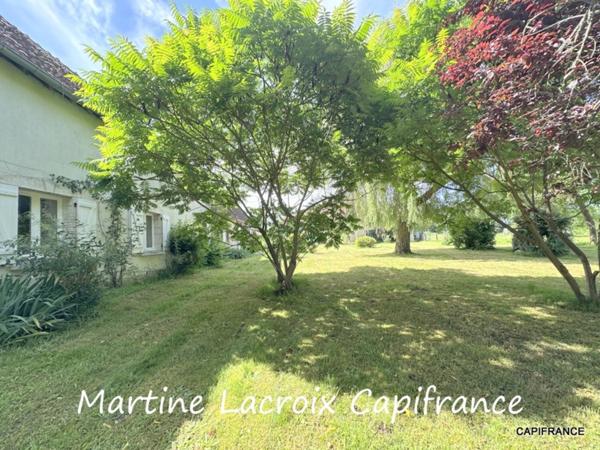 Dpt SARTHE (72), à vendre AVEZÉ - PROPRIÉTÉ  P8 de 166 m² - Terrain de 1H500