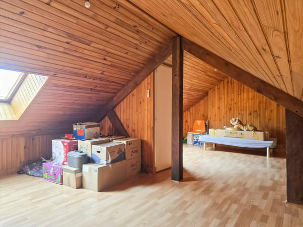 Une belle opportunité entre Les Maillets et Premartine ! Maison familiale de 94 m idéalement située, qui n'attend plus que votre nouveau projet de vie