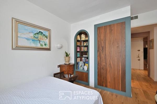Appartement rénové avec terrasse, tennis et piscine dans un écrin de verdure