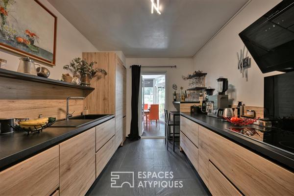 Appartement rénové avec terrasse, tennis et piscine dans un écrin de verdure
