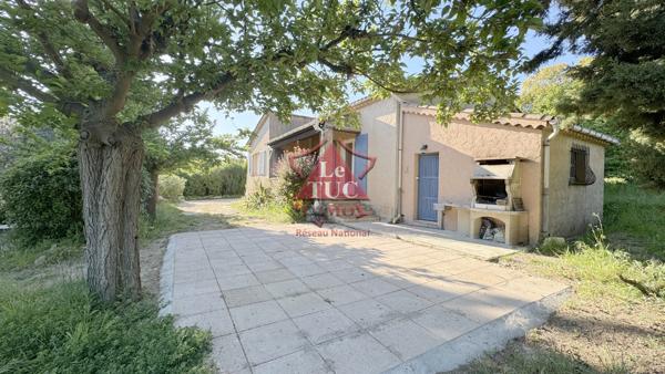 Grasse PLASCASSIER– Maison de plain-pied de 112 m² avec annexes incluses terrain plat 2000 m2 clos Grasse (06130)