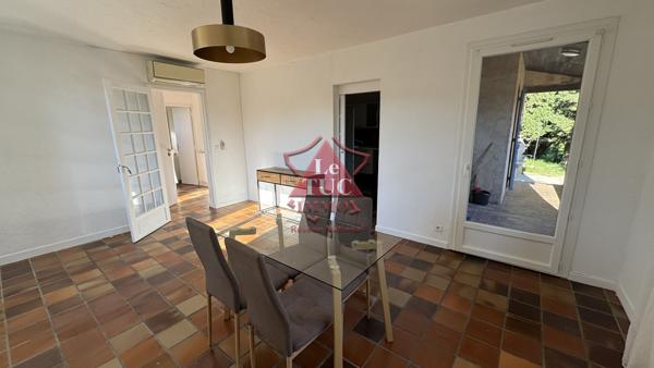 Grasse PLASCASSIER– Maison de plain-pied de 112 m² avec annexes incluses terrain plat 2000 m2 clos Grasse (06130)