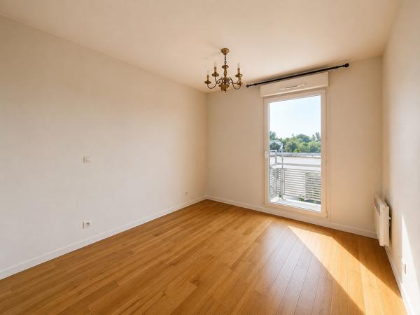 Appartement
         6 pièces
        - 119 m² Bien prestige 495 000 € *