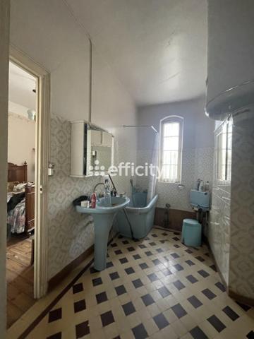 Maison
         4 pièces
        - 110 m² 119 000 € *