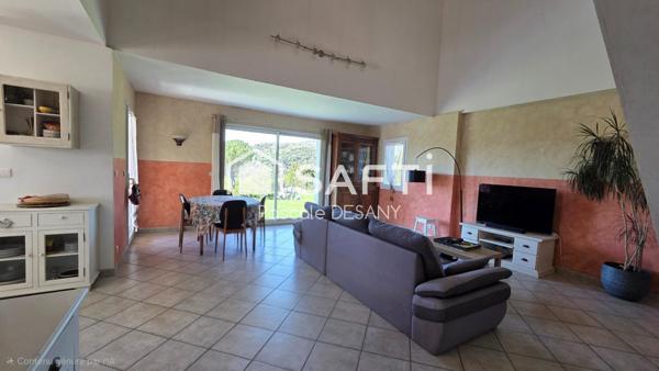 Charmante maison familiale avec grand terrain