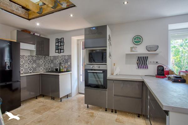Maison 298 452 € La Feuillade 5 p 203 m² DPE D
