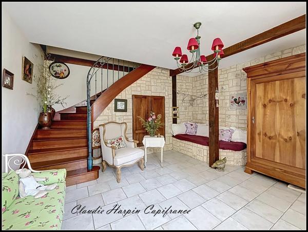 Maison à vendre 8 pièces AIRVAULT (79) - terrain 2769 m² - 5 ch - mare -288 m² habitable