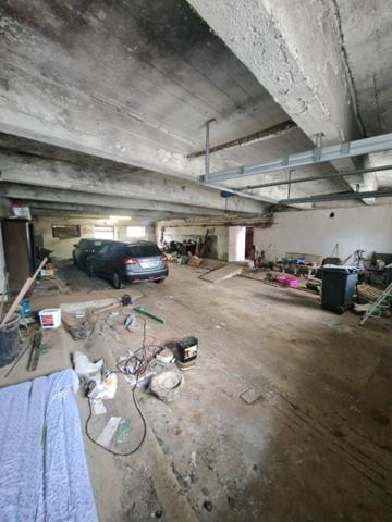 Belle demeure de 228m2 avec grange, écurie et terrain à Bâtir !