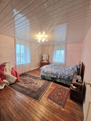 Belle demeure de 228m2 avec grange, écurie et terrain à Bâtir !