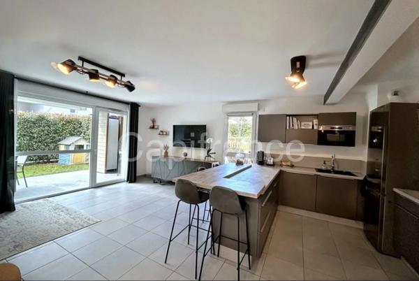 Grand T4 87m² récent, 1 parking privatif, garage + sd parking possibles, axe Annecy – Genève (74)