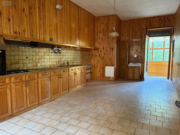 Maison à vendre à Saint-Amand-Montrond dans le Cher (18200), ref : 25051