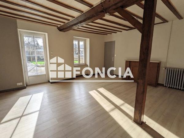 Location Maison 5 pièces 111.2 m² - 4 rue de la Mairie Fresnay Sur Sarthe 72130