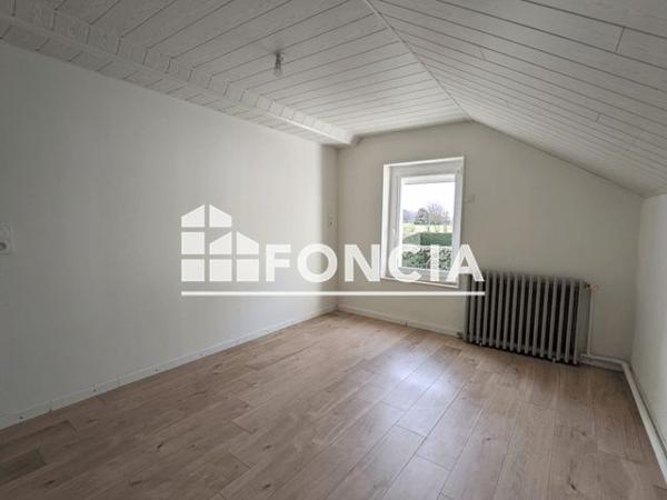 Location Maison 5 pièces 111.2 m² - 4 rue de la Mairie Fresnay Sur Sarthe 72130