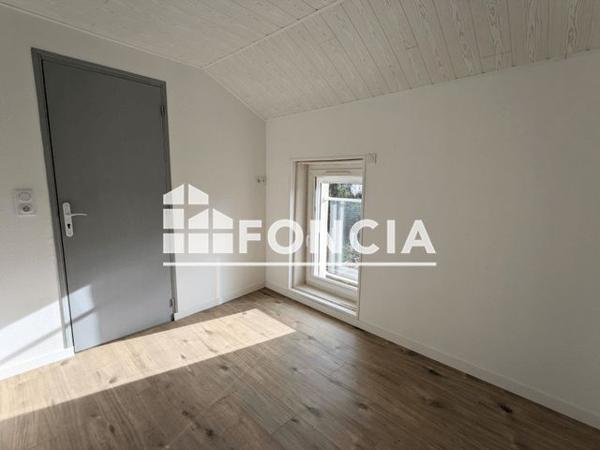 Location Maison 5 pièces 111.2 m² - 4 rue de la Mairie Fresnay Sur Sarthe 72130