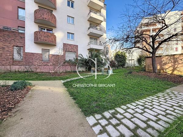 Appartement  3 pièce(s) 78 M² avec Terrasse de 20m²