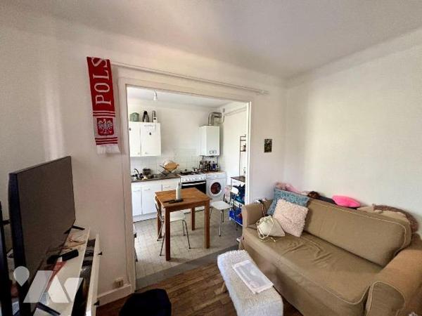 EXCLUSIVITÉ QUARTIER SAINT-HÉLIER / GARE
Venez découvrir cet appartement de type 1 situé au pr...