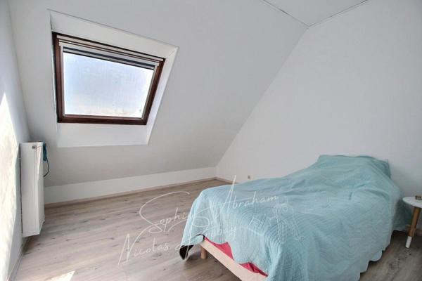 Maison individuelle avec 4 chambres, sous-sol et jardin